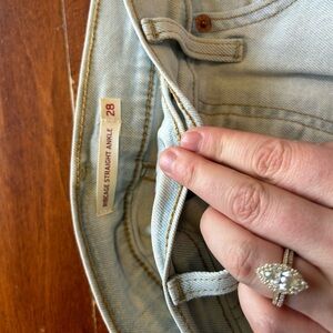 Levi’s Light Blue Denim Jeans